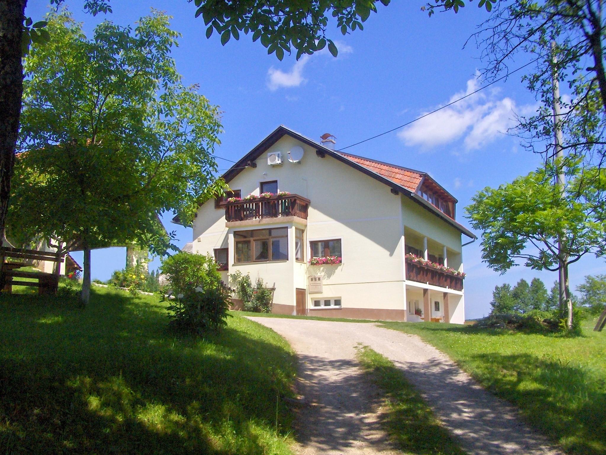 House Josipa Hotel Rakovica Ngoại thất bức ảnh