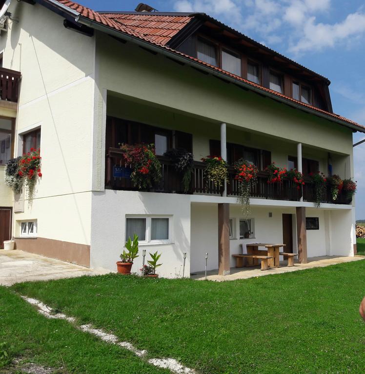 House Josipa Hotel Rakovica Ngoại thất bức ảnh