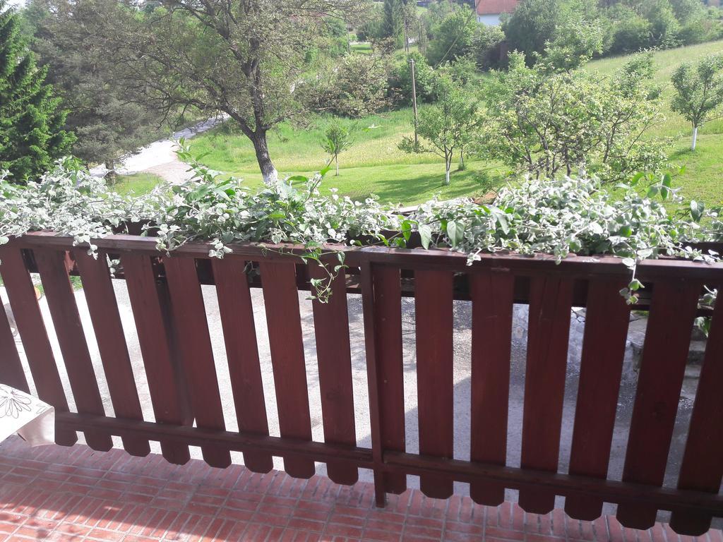 House Josipa Hotel Rakovica Ngoại thất bức ảnh